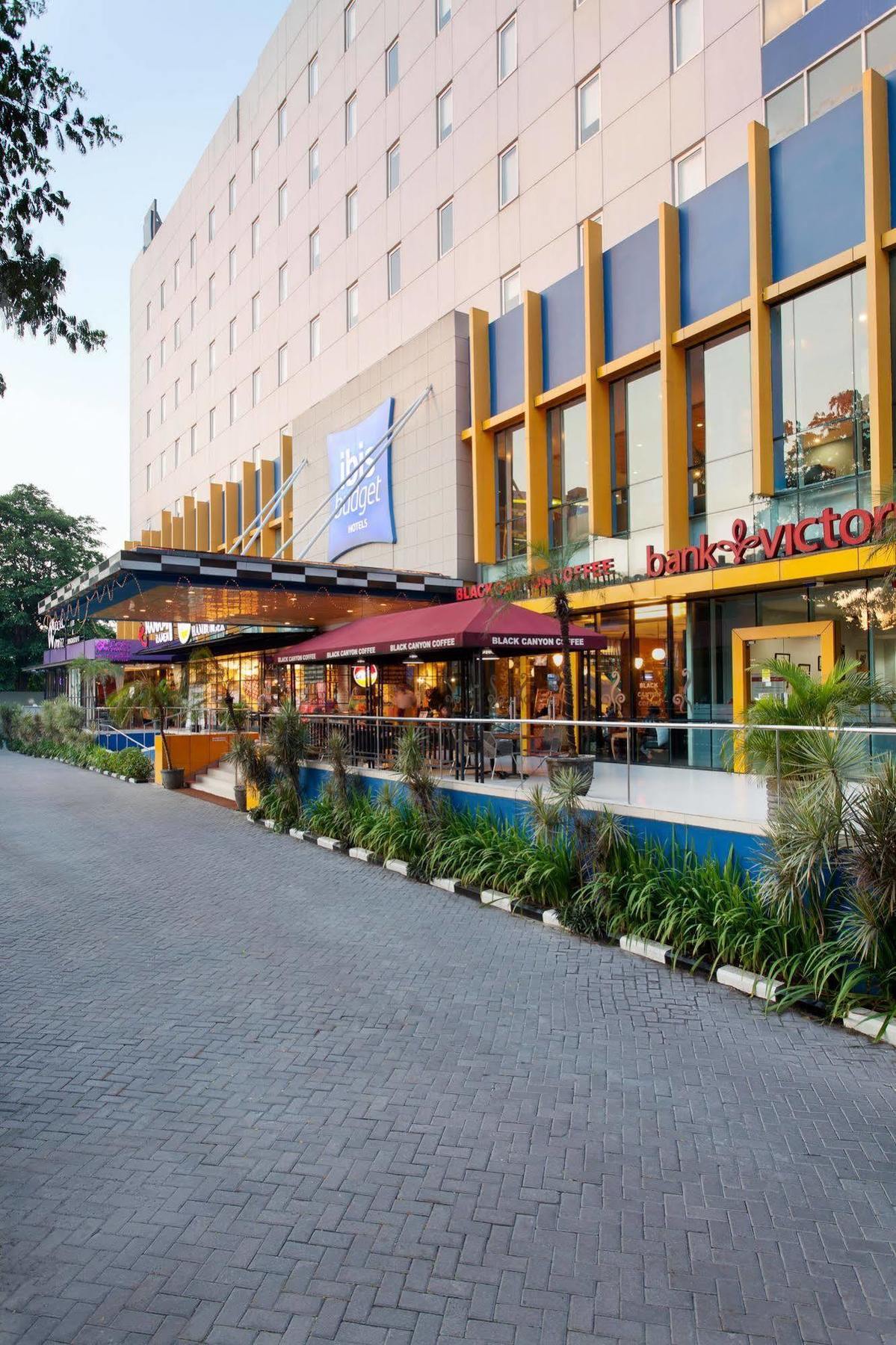 Ibis Budget Jakarta Cikini מראה חיצוני תמונה