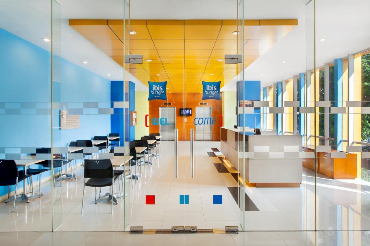 Ibis Budget Jakarta Cikini מראה חיצוני תמונה